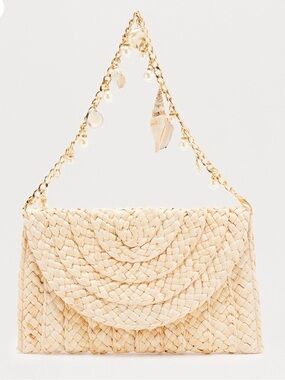 Woven Straw Rattan Shoulder Bag with Shell Chain Strap - Cream